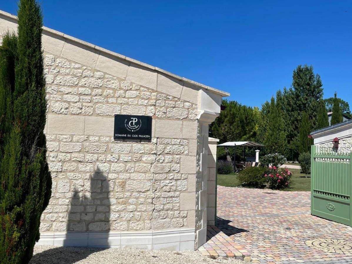 Domaine Du Clos Pallacien Paillé Exteriör bild